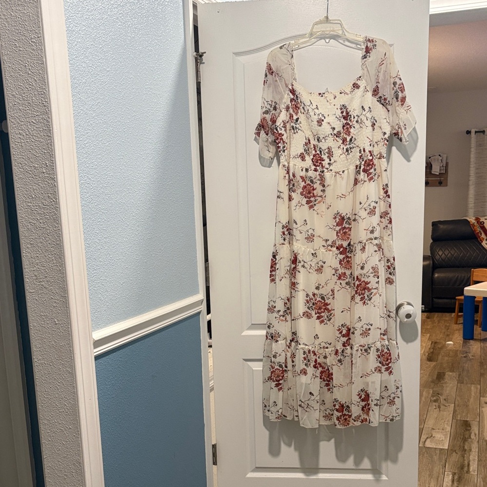 NY Collection Floral Maxi Dress in White and Pink